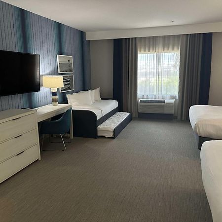 Suncoast Hotel Anaheim, Tapestry Collection By Hilton Екстериор снимка