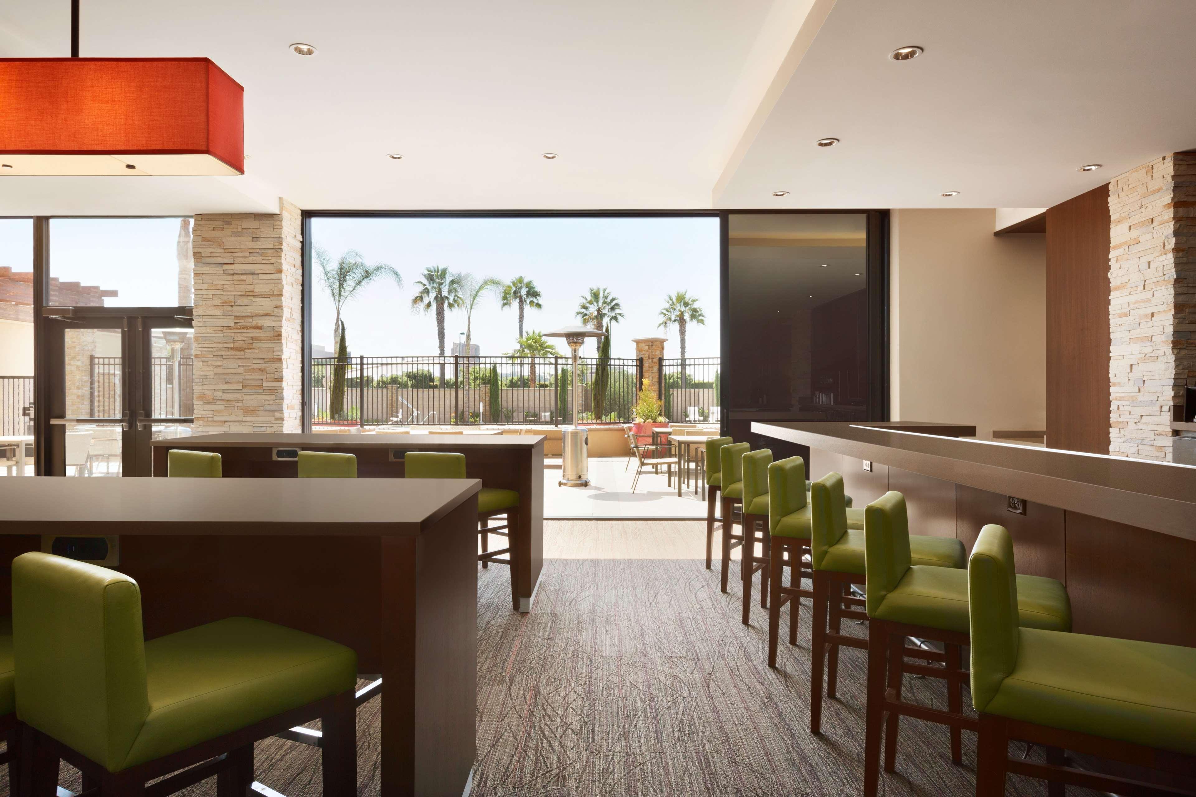Suncoast Hotel Anaheim, Tapestry Collection By Hilton Екстериор снимка