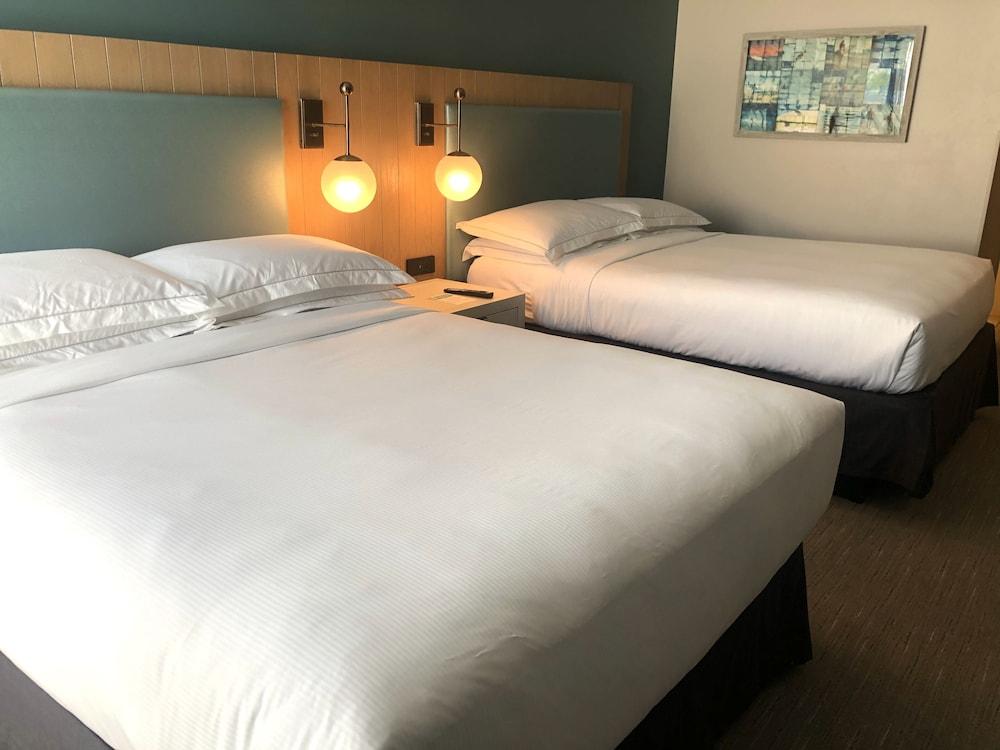 Suncoast Hotel Anaheim, Tapestry Collection By Hilton Екстериор снимка