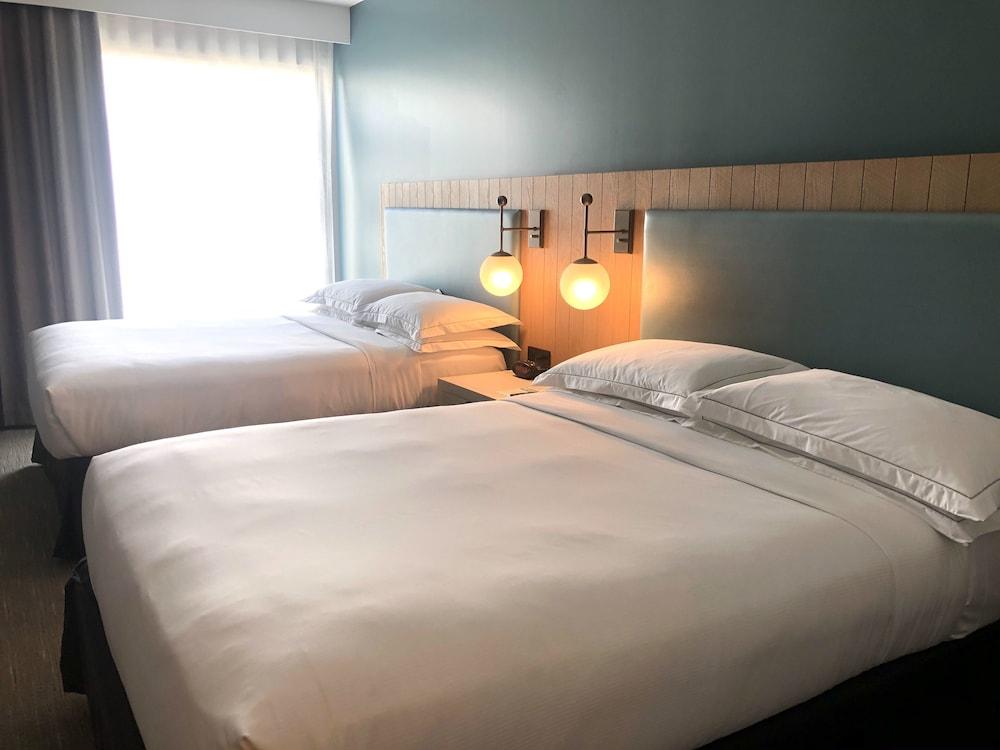 Suncoast Hotel Anaheim, Tapestry Collection By Hilton Екстериор снимка