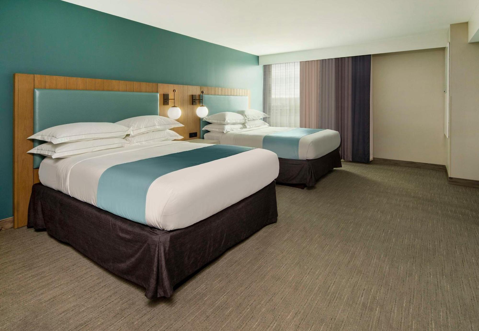 Suncoast Hotel Anaheim, Tapestry Collection By Hilton Екстериор снимка