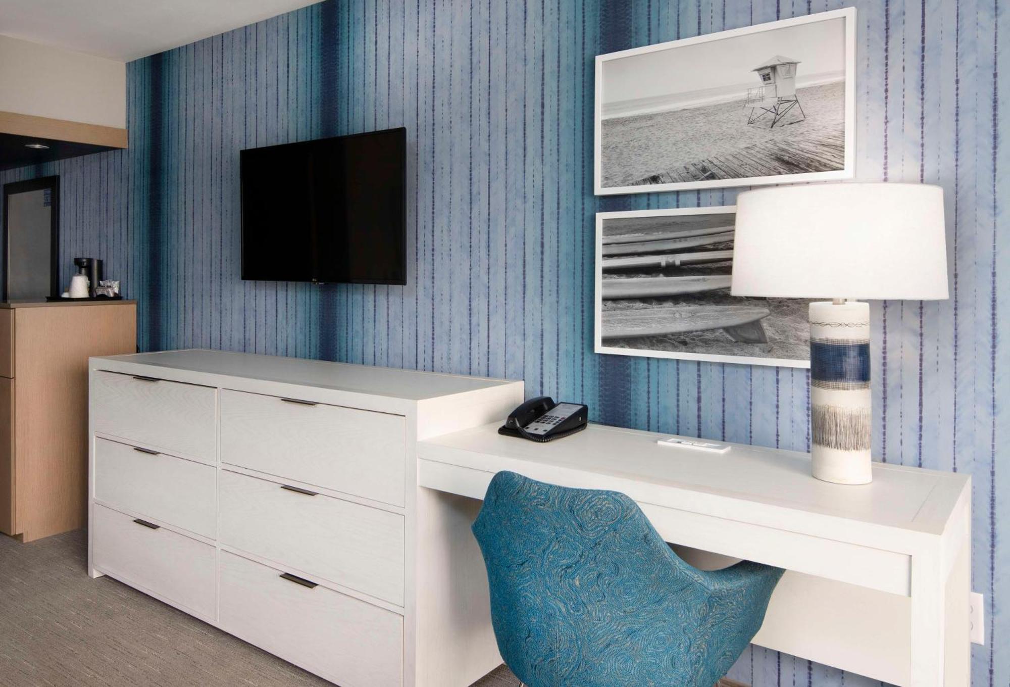 Suncoast Hotel Anaheim, Tapestry Collection By Hilton Екстериор снимка