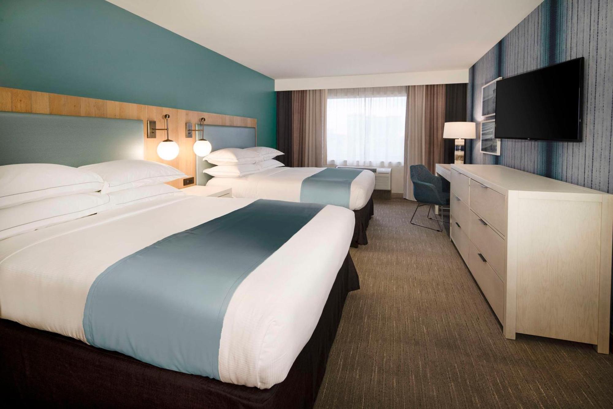 Suncoast Hotel Anaheim, Tapestry Collection By Hilton Екстериор снимка