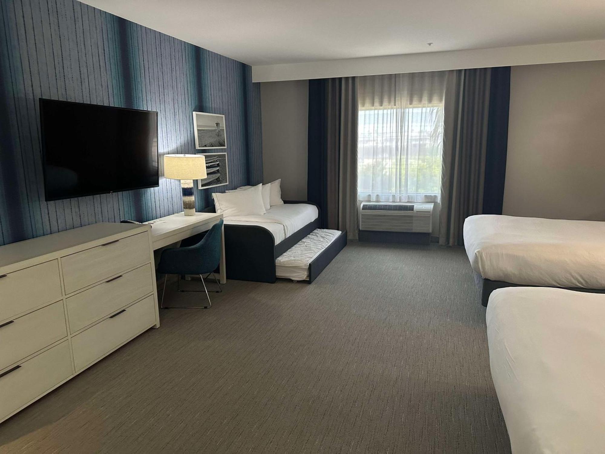 Suncoast Hotel Anaheim, Tapestry Collection By Hilton Екстериор снимка