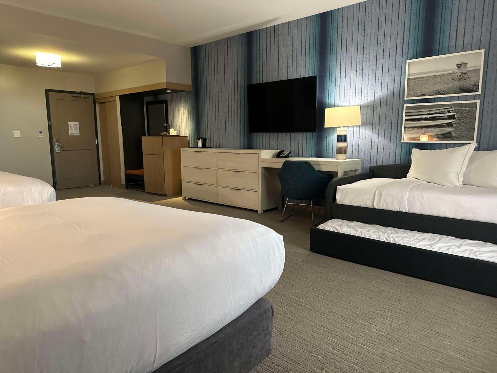 Suncoast Hotel Anaheim, Tapestry Collection By Hilton Екстериор снимка